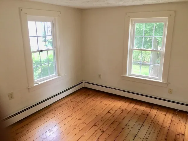 $2,950 | 252 Water Street, Newburyport, MA 01950