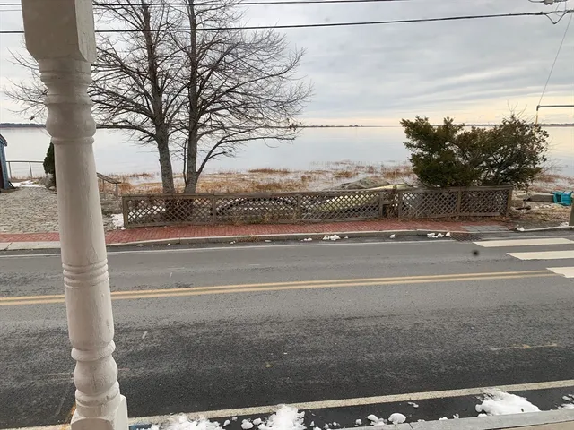 $2,950 | 252 Water Street, Newburyport, MA 01950