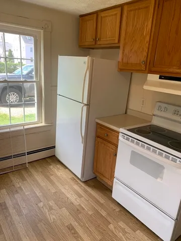 $2,950 | 252 Water Street, Newburyport, MA 01950