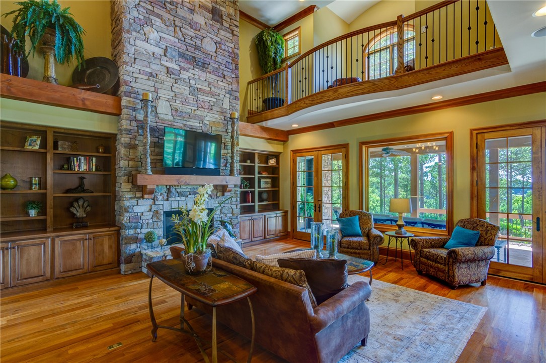 422 Spring Cove Way Six Mile, SC 29682 - Photo 6 of 24 Gallery Image 6