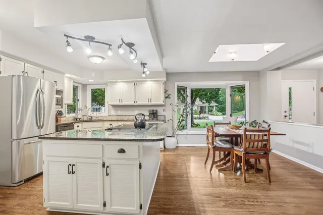 $720,000 | 19635 Hillside Street, Deephaven, MN 55331