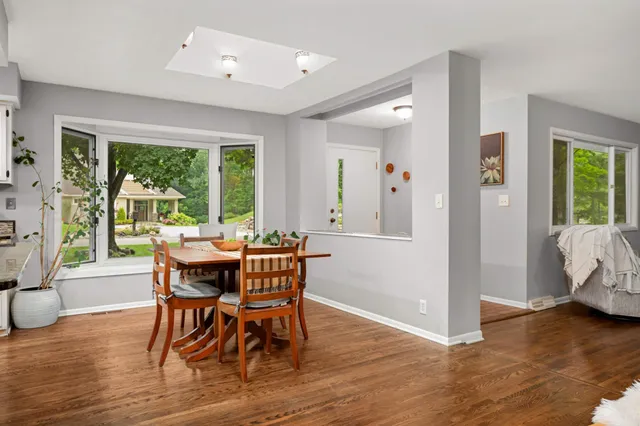 $720,000 | 19635 Hillside Street, Deephaven, MN 55331