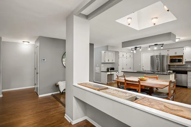 $720,000 | 19635 Hillside Street, Deephaven, MN 55331