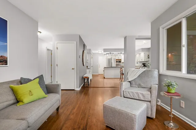 $720,000 | 19635 Hillside Street, Deephaven, MN 55331