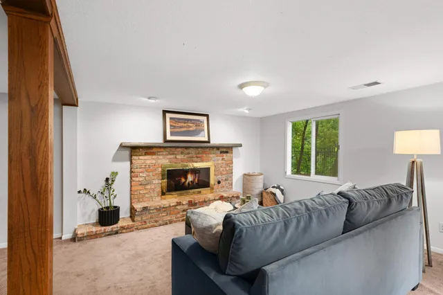 $720,000 | 19635 Hillside Street, Deephaven, MN 55331