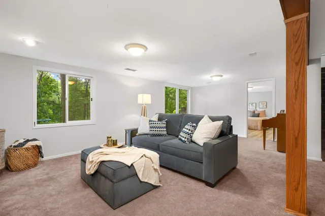 $720,000 | 19635 Hillside Street, Deephaven, MN 55331