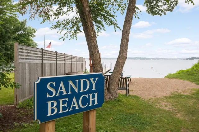 $720,000 | 19635 Hillside Street, Deephaven, MN 55331