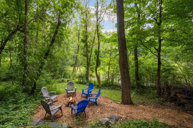 $720,000 | 19635 Hillside Street, Deephaven, MN 55331