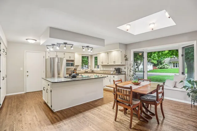 $720,000 | 19635 Hillside Street, Deephaven, MN 55331