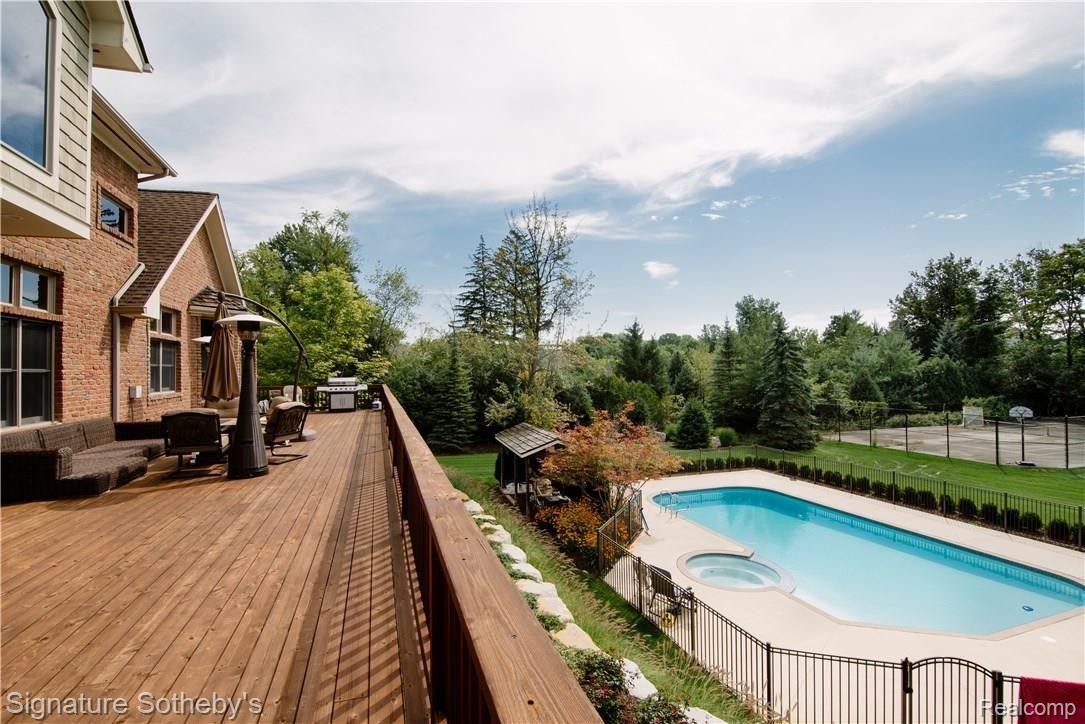 44609 Cherry Ridge Road Northville, MI 48168 - Photo 35 of 37 Dylan Tent Heli Realtor-20-6.jpg