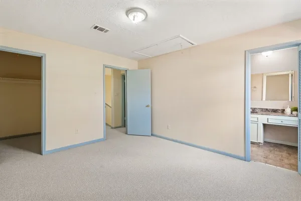 $1,250 | 8583 Wilcrest Drive, Houston, TX 77099