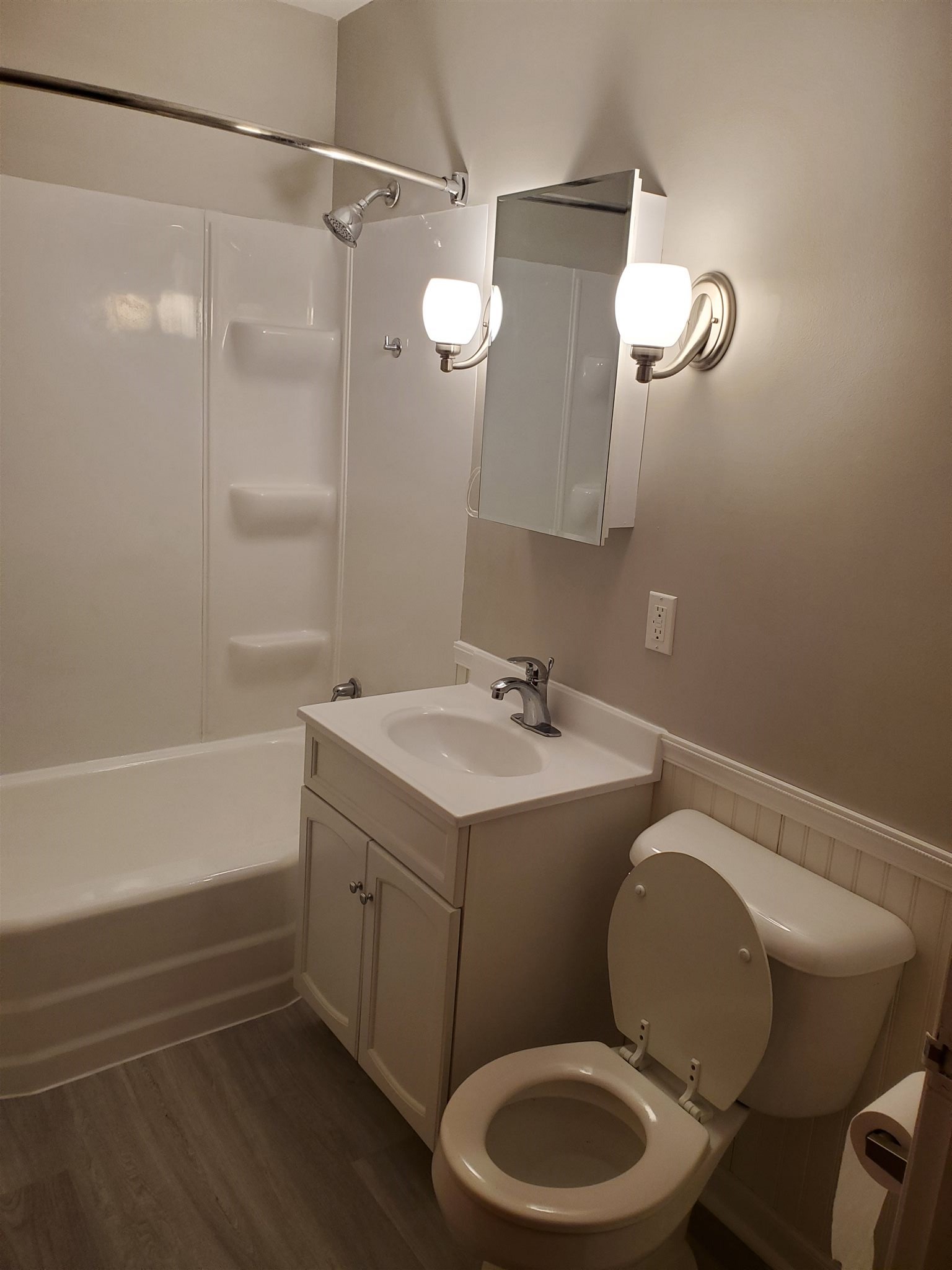 2428 Beineke Road Fort Wayne, IN 46808 - Photo 2 of 28