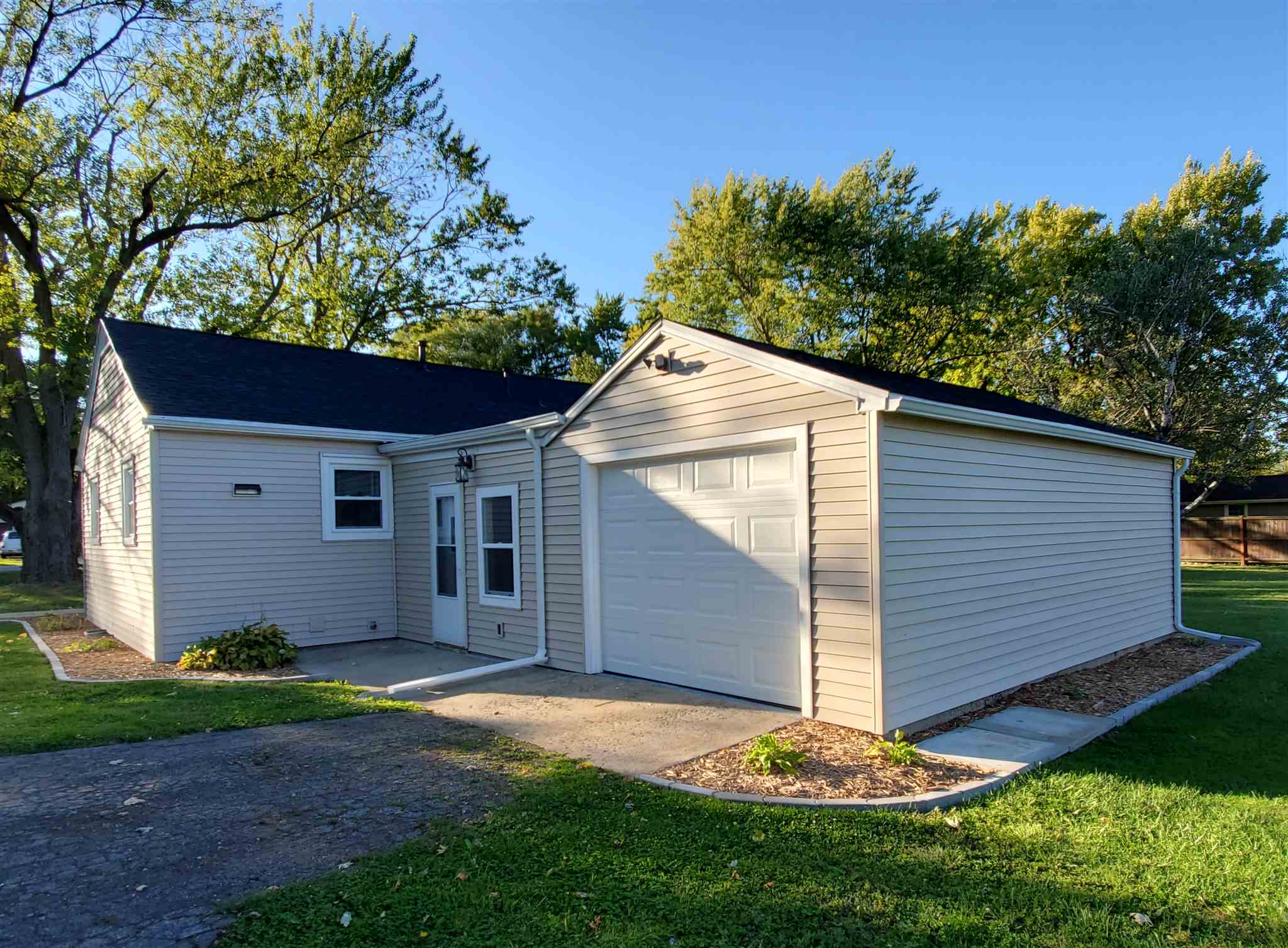 2428 Beineke Road Fort Wayne, IN 46808 - Photo 16 of 28