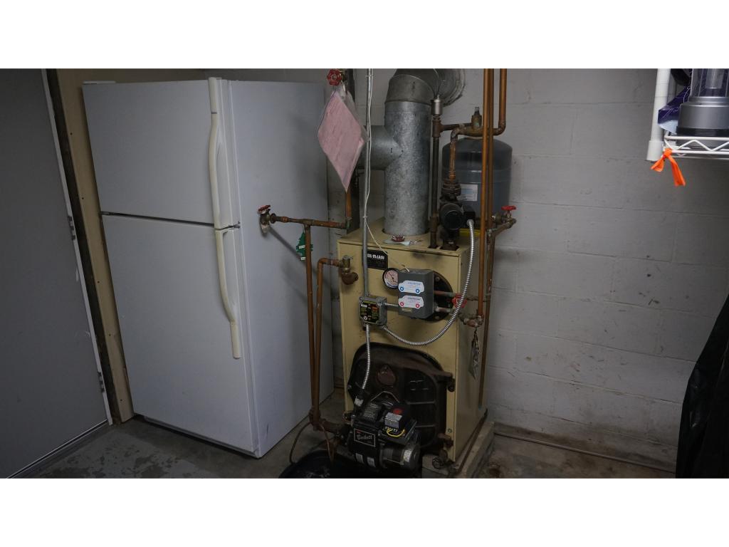 135 Branch Road Weare, NH 03281 - Photo 12 of 16