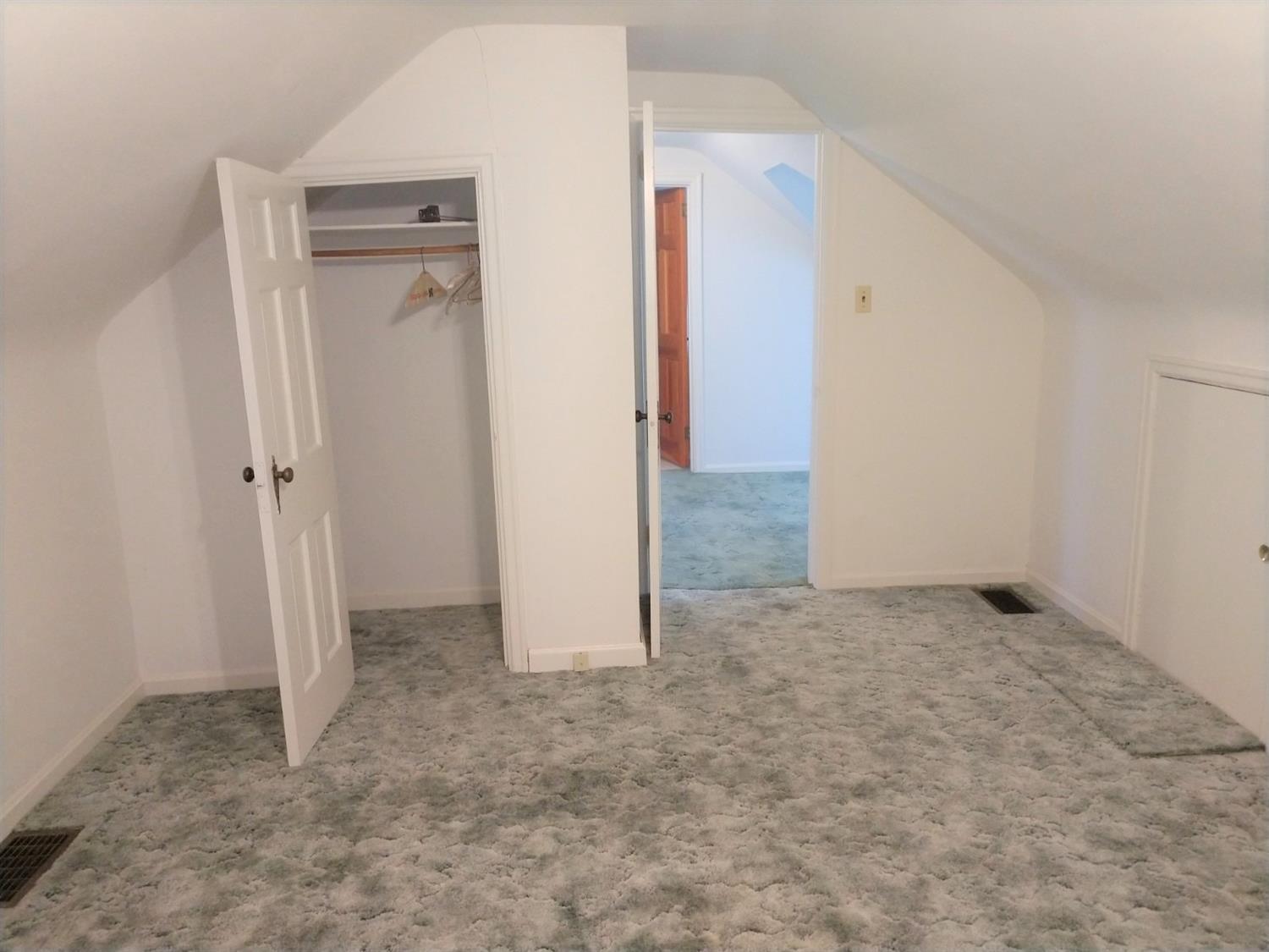 301 Gideon Road Middletown, OH 45044 - Photo 14 of 19