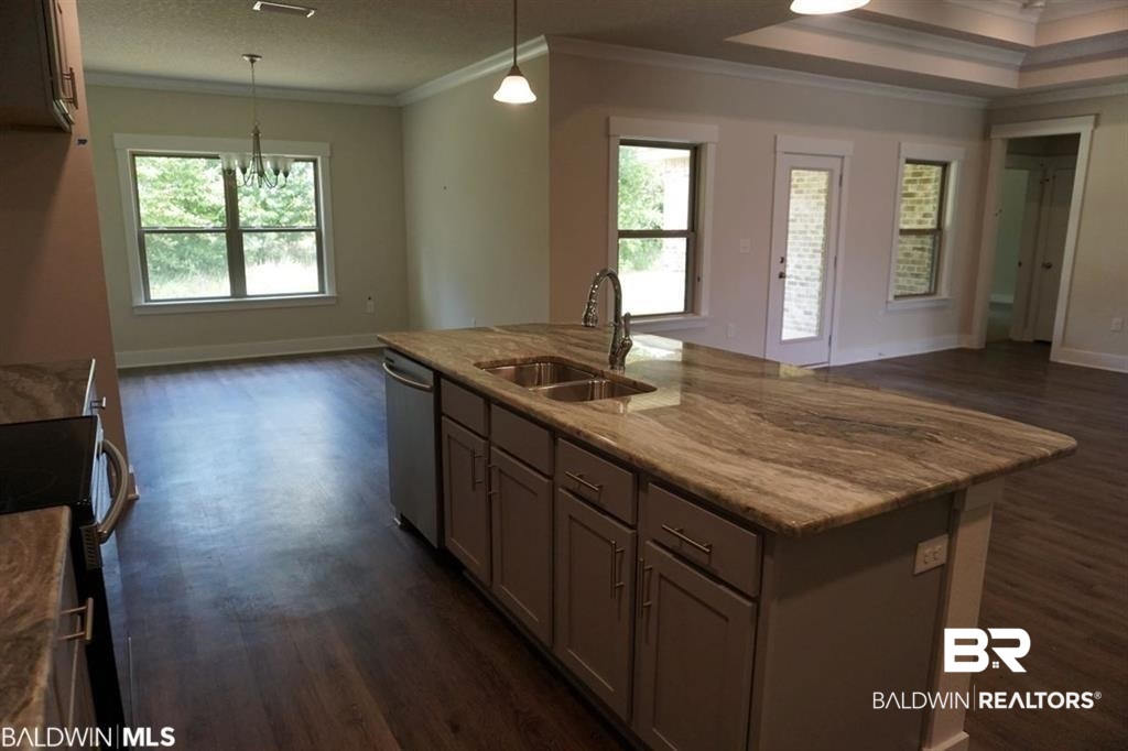1735 Partridge Street Foley, AL 36535 - Photo 5 of 12 Kitchen & Dining