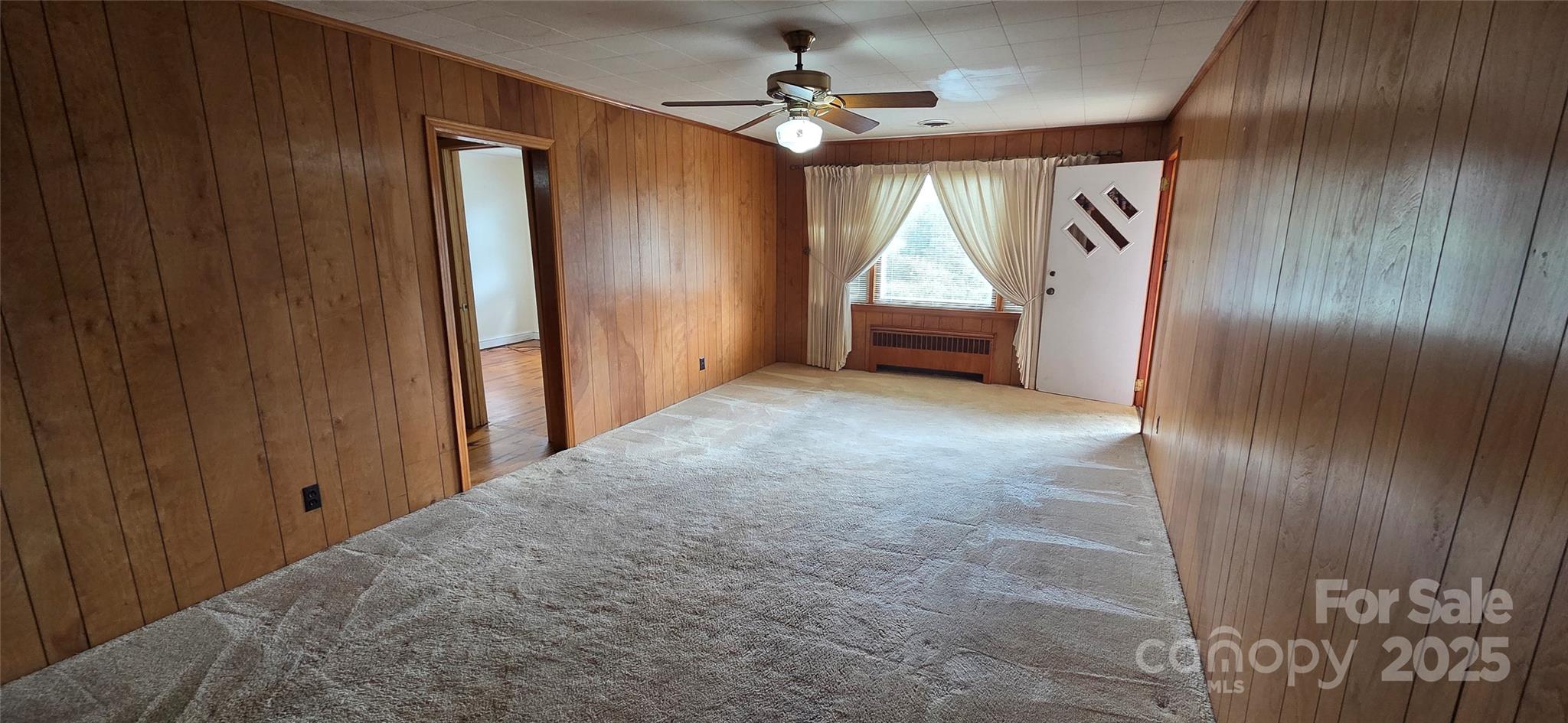214 Old Dale Road Spruce Pine, NC 28777 - Photo 20 of 42 a view of entryway and window