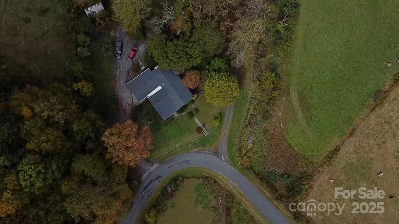 214 Old Dale Road Spruce Pine, NC 28777 - Photo 40 of 42 a bird view of a house