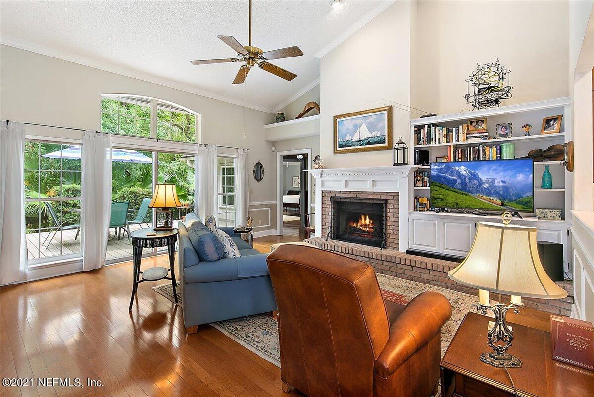12459 Flemington Road Jacksonville, FL 32223 - Photo 3 of 25 Family Room View 1