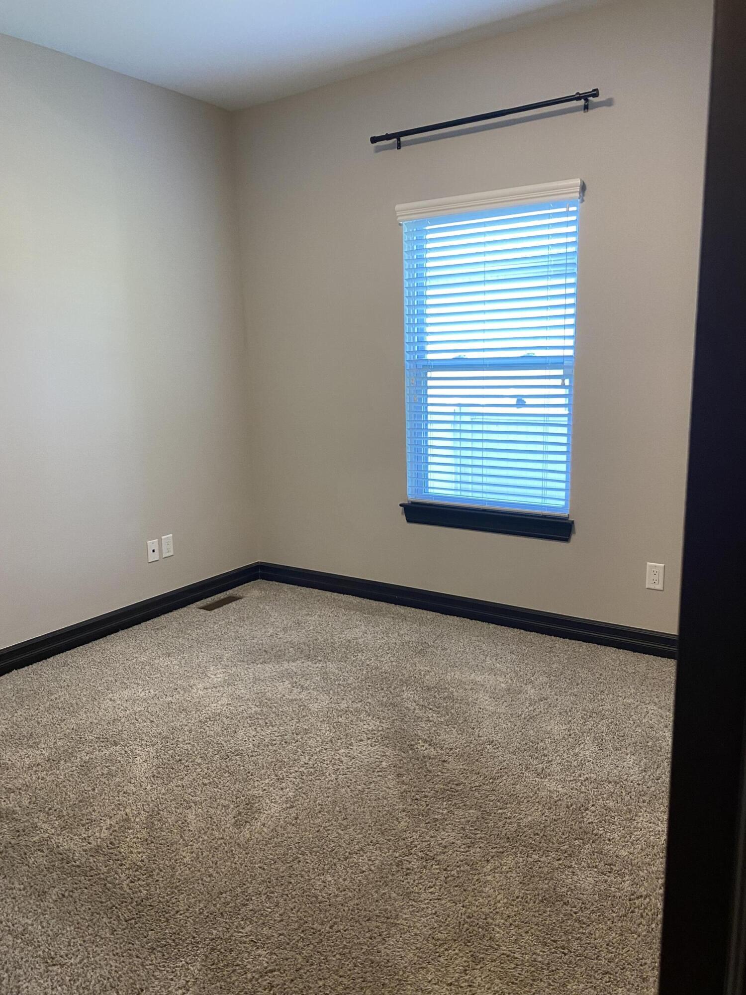 9915 Wayne Road Livonia, MI 48150 - Photo 17 of 38 IMG_2722