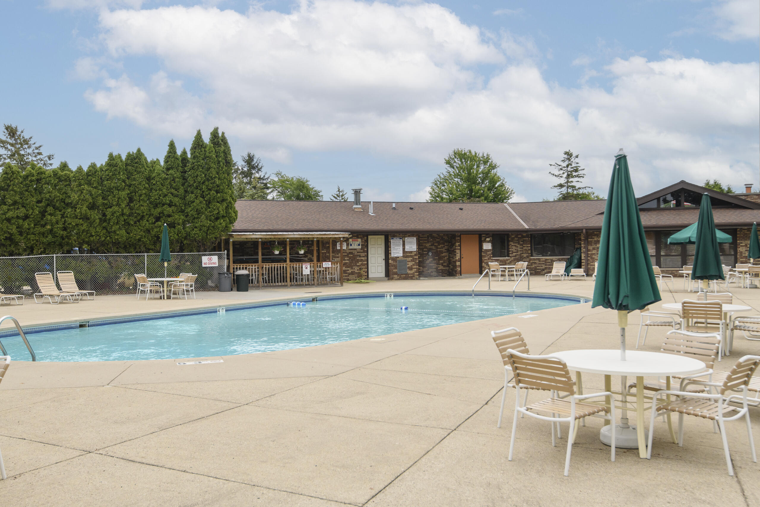 W178N9858 Riversbend Circle East, Unit D95 Germantown, WI 53022 - Photo 24 of 27 Clubhouse Pool