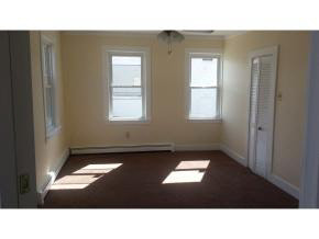 8 Lawrence Road Salem, NH 03079 - Photo 5 of 26