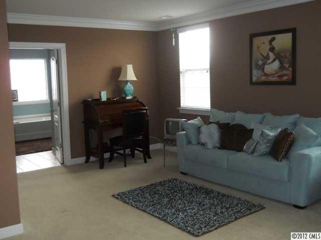 11525 Ashbourne Hall Road Charlotte, NC 28277 - Photo 11 of 15 Gallery Image 11