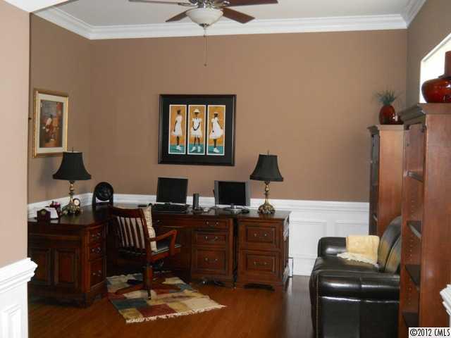 11525 Ashbourne Hall Road Charlotte, NC 28277 - Photo 3 of 15 Gallery Image 3