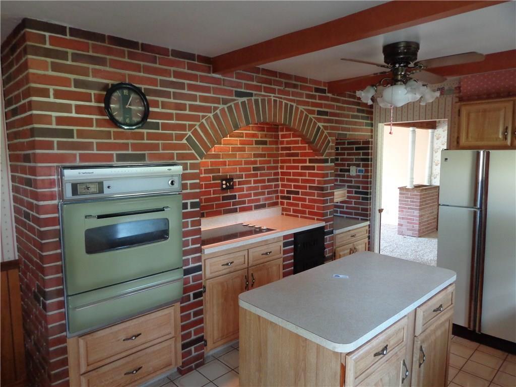 723 Winfield Road Cabot, PA 16023 - Photo 7 of 19 KITCHEN
