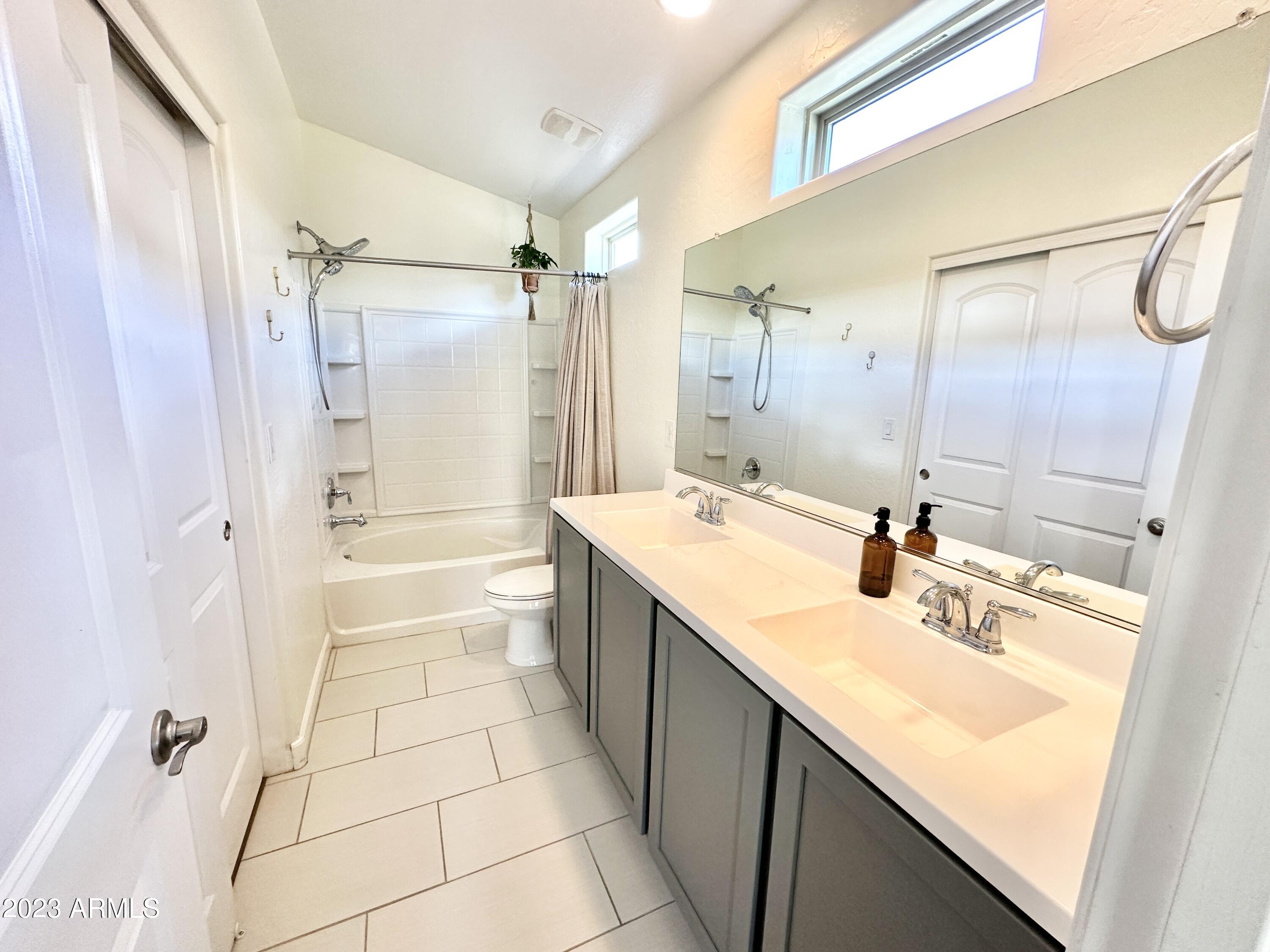 2150 West Alameda Road, Unit 2229 Phoenix, AZ 85085 - Photo 17 of 37 Primary Bathroom Suite