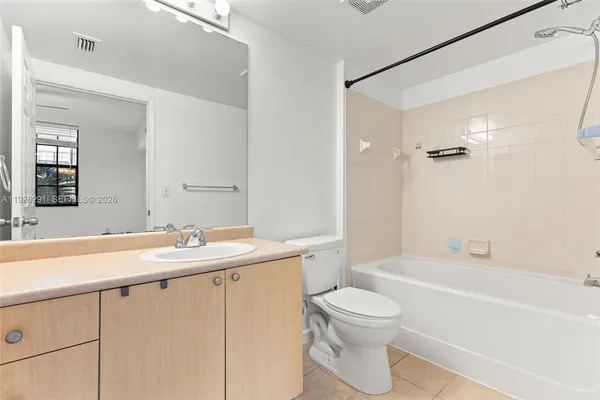 $2,400 | 1919 Van Buren Street, Unit 418A, Hollywood, FL 33020