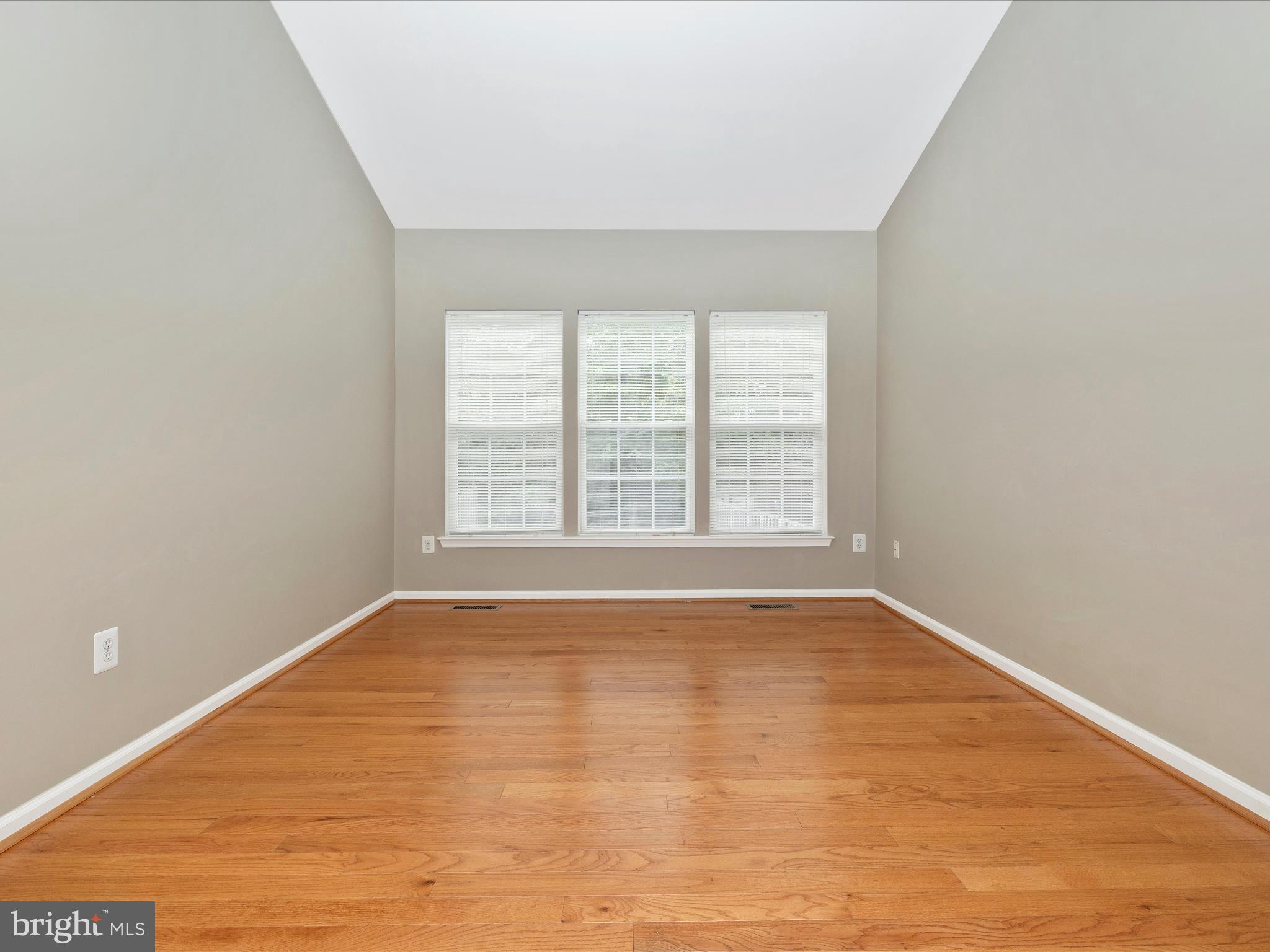 1828 Country Run Way Frederick, MD 21702 - Photo 18 of 58 Dining Room