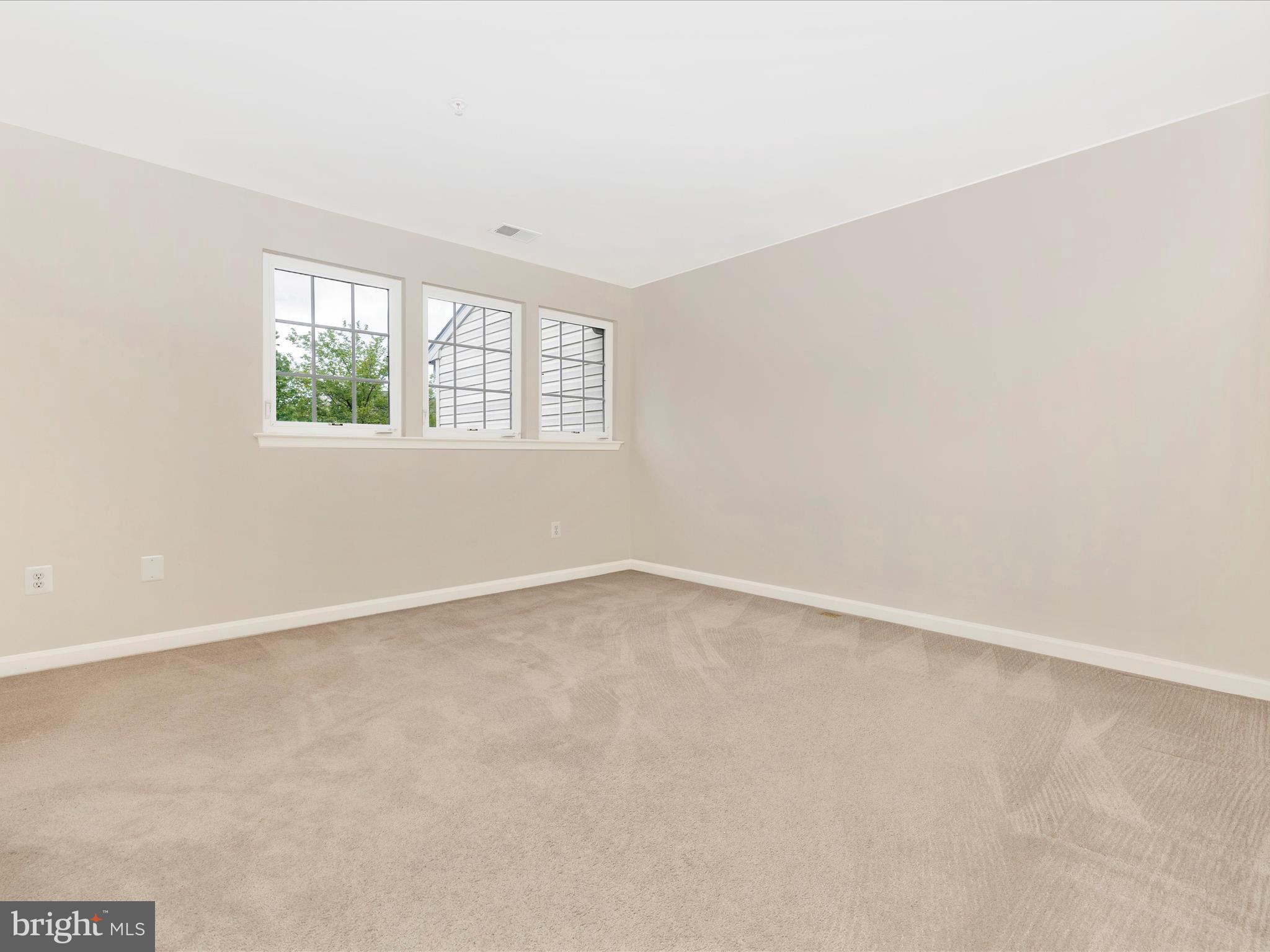 1828 Country Run Way Frederick, MD 21702 - Photo 21 of 58 Primary Bedroom