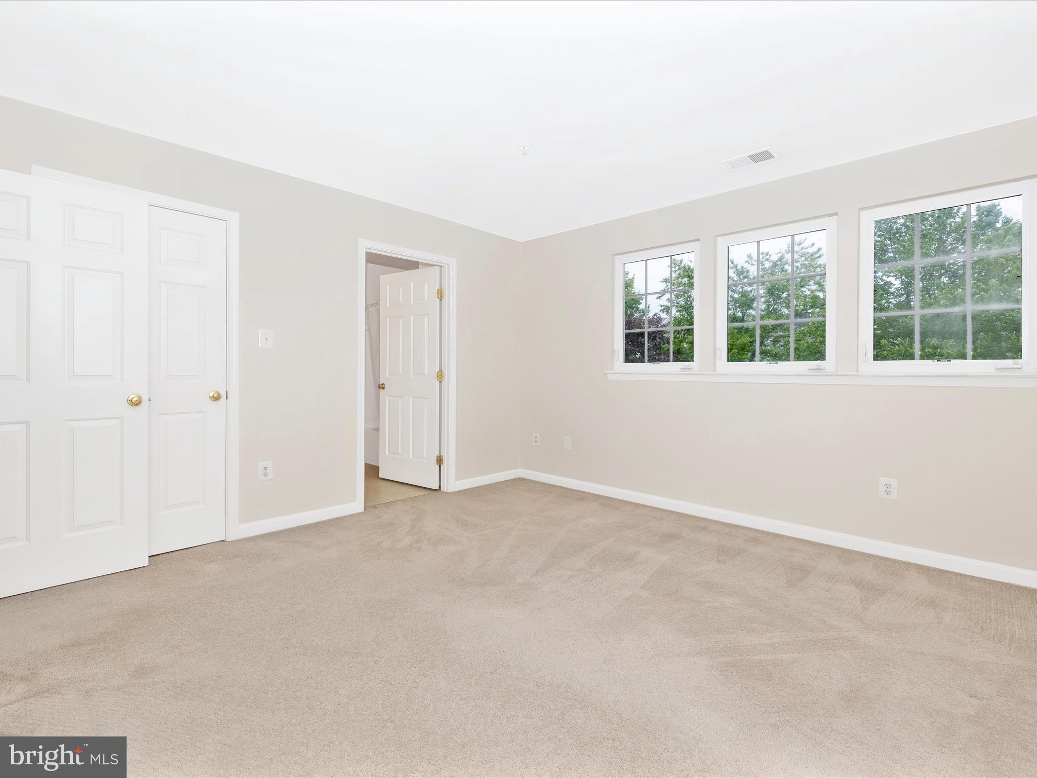 1828 Country Run Way Frederick, MD 21702 - Photo 25 of 58 Primary Bedroom