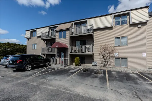$239,900 | 11 Village Court, Unit 11, West Warwick, RI 02893