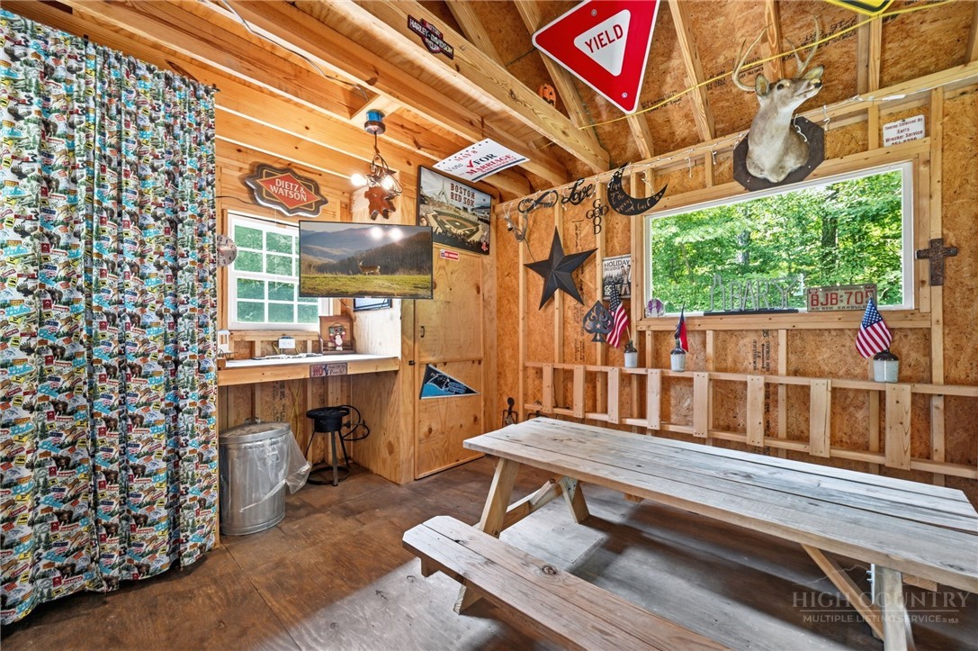 1158 Staghorn Road Purlear, NC 28665 - Photo 35 of 48 Gallery Image 35