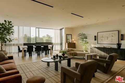 $3,450,000 | 702 North Doheny Drive, Unit 302, West Hollywood, CA 90069