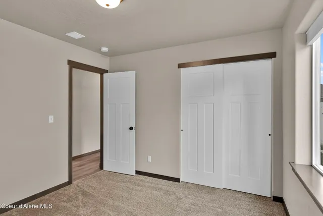 $462,500 | 31782 North 8th Avenue, Spirit Lake, ID 83869