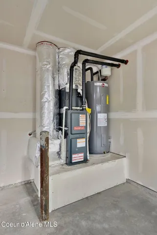 $462,500 | 31782 North 8th Avenue, Spirit Lake, ID 83869