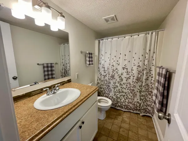$1,375 | 201 East College Boulevard, Unit 46, Niceville, FL 32578