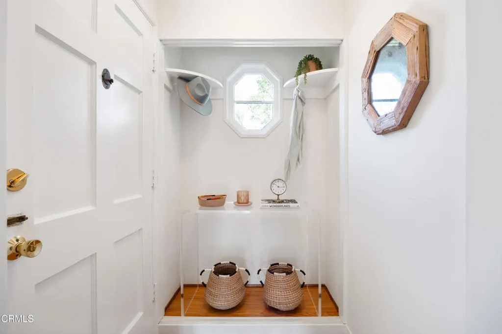 1766 Whitefield Road Pasadena, CA 91104 - Photo 6 of 52