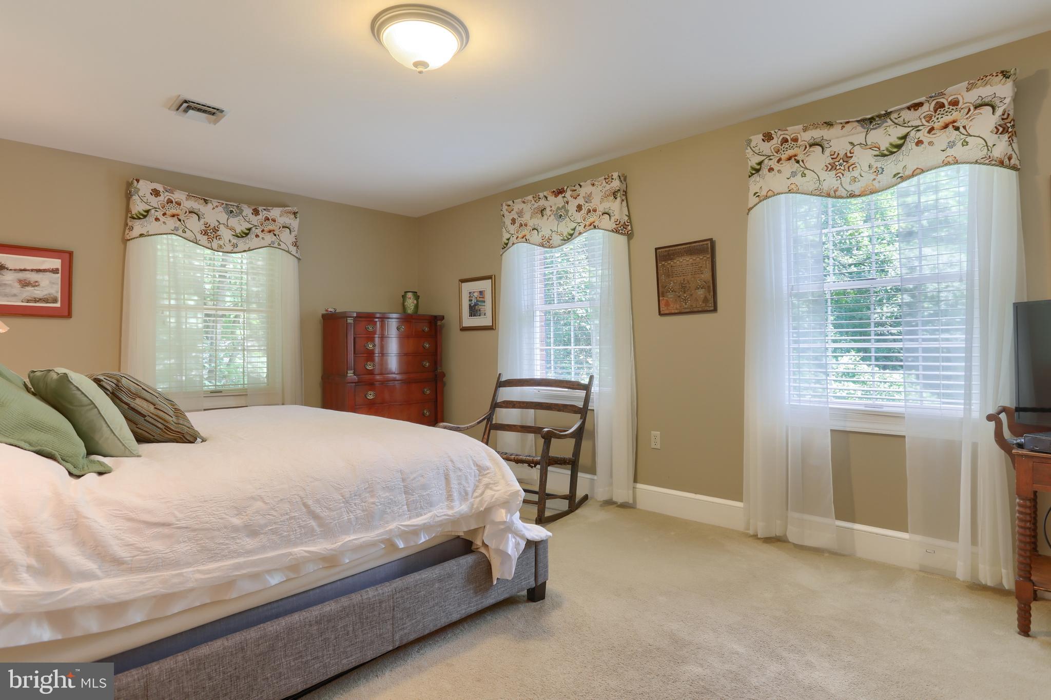 645 Hilltop Road Hummelstown, PA 17036 - Photo 15 of 35 Gallery Image 15