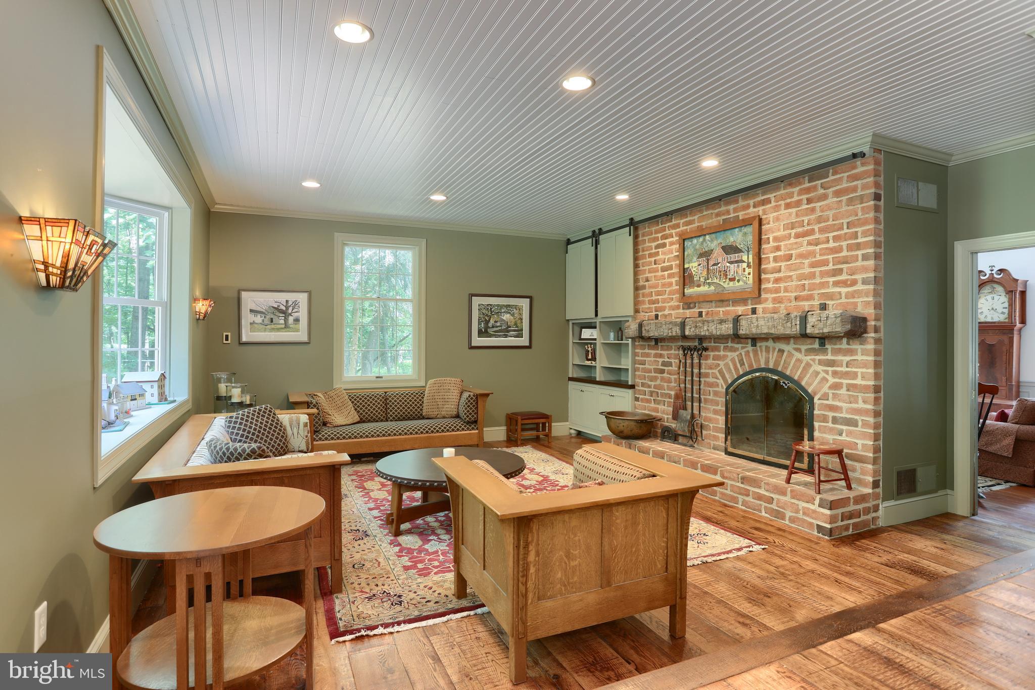 645 Hilltop Road Hummelstown, PA 17036 - Photo 10 of 35 Gallery Image 10