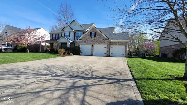 $450,000 | 4677 West Harvest Way, New Palestine, IN 46163