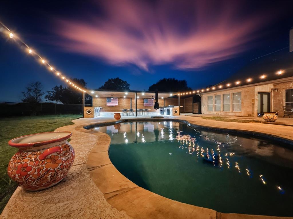 213 Audra Circle Rhome, TX 76078 - Photo 3 of 37