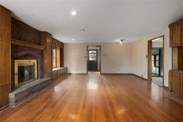 $600,000 | 1717 Southwest Hook Road, Lee's Summit, MO 64082