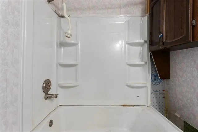 $600,000 | 1717 Southwest Hook Road, Lee's Summit, MO 64082