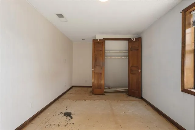 $600,000 | 1717 Southwest Hook Road, Lee's Summit, MO 64082