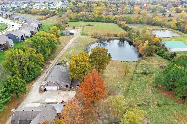 $600,000 | 1717 Southwest Hook Road, Lee's Summit, MO 64082