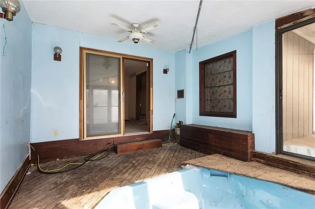 $600,000 | 1717 Southwest Hook Road, Lee's Summit, MO 64082